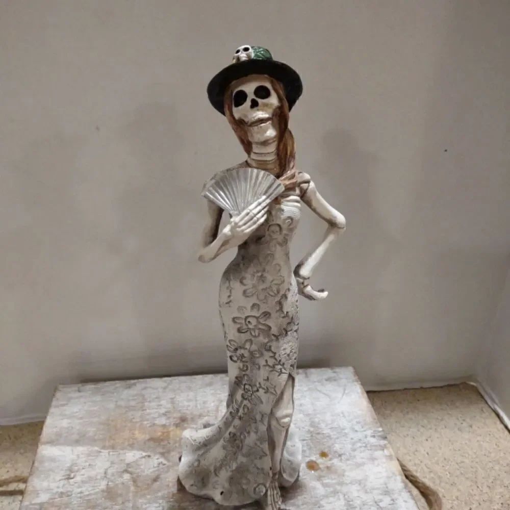 Day of The Dead Skeleton Resin Figurines Halloween Sugar Skull NWOT Vintage